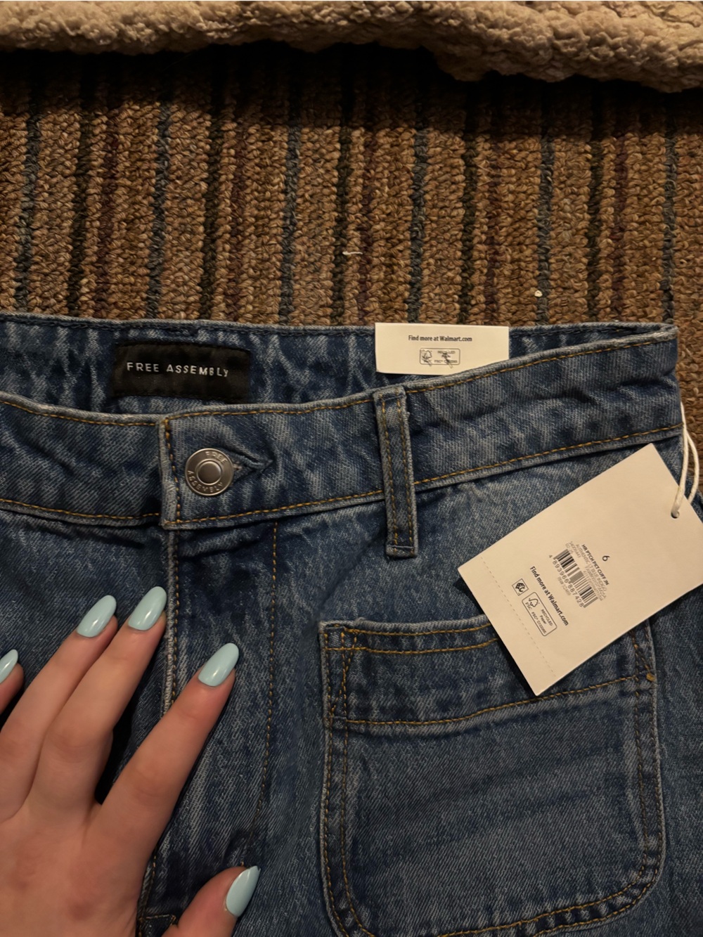 Free Assembly Wide-Leg Blue Denim Jeans - Picture 2 of 3